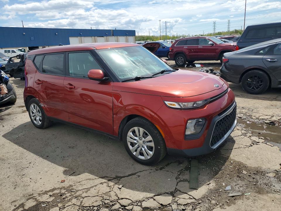 2026 Kia Soul VIN KNDJ23AU4M7754114 COPART salvage auction — SIDE, MI - CERT OF TITLE-SALVAGE VEHICLE, sold $300 on 2026-07-28 (photo 4)