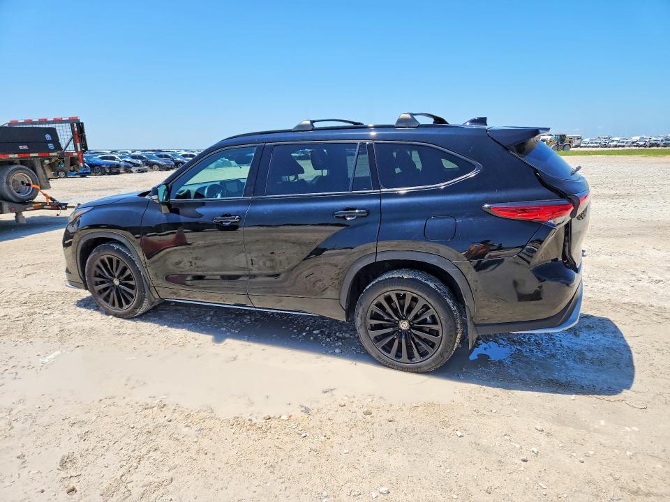 2023 Toyota Highlander VIN 5TDKDRAH0PS018303 COPART salvage auction — REAR END, Tx - Salvage Vehicle Title, sold $15,000 on 2026-07-02 (photo 2)
