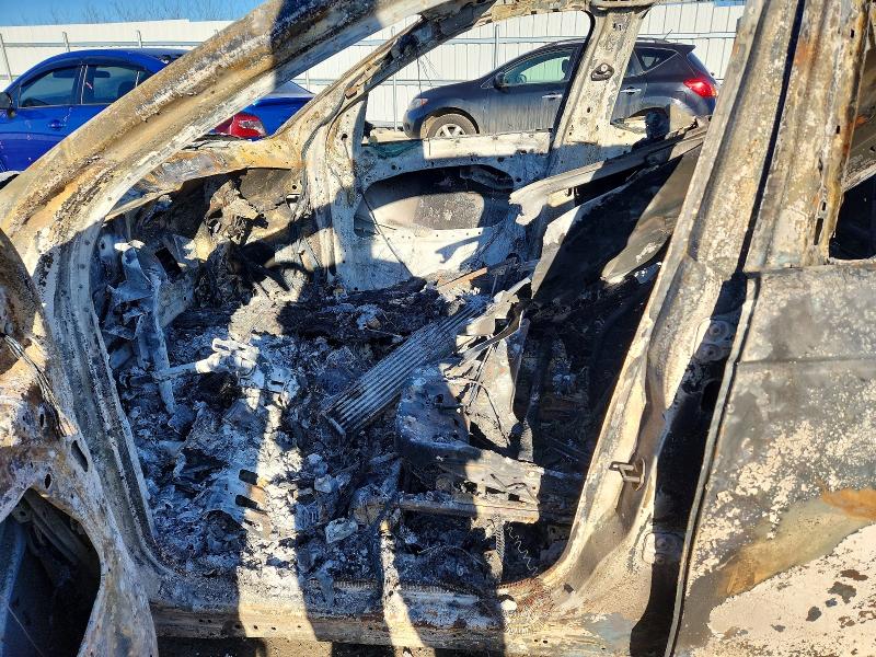 2016 Land rover Discovery sport VIN SALCR2BG1GH595003 COPART salvage auction — BURN, Ab - Bos - Nonrepairable, sold $150 on 2026-07-02 (photo 7)