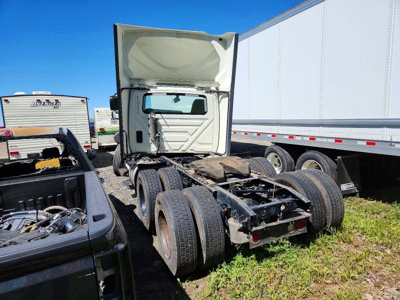 2023 International Rh613 VIN 3HSDWTZR3PN001798 COPART salvage auction — FRONT END, Mi - Dealer Only Clean Title, sold $275 on 2026-07-08 (photo 3)