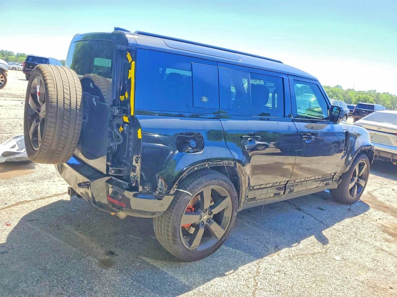 2024 Land Rover Defender VIN SALEXEEU6R2262867 COPART salvage auction — Front End, GA - CERT OF TITLE-SALVAGE, sold $51,000 on 2026-07-02 (photo 3)