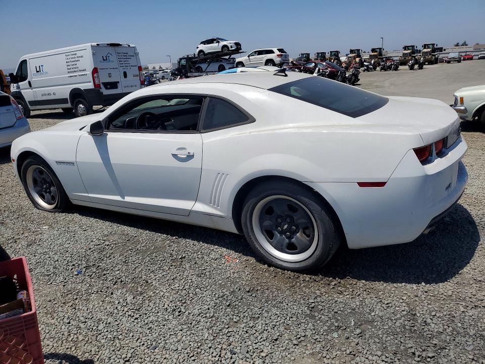 2011 Chevrolet Camaro VIN 2G1FA1ED9B9169735 COPART salvage auction — MINOR DENT/SCRATCHES, Mt - Dis/Dlr/Exp Only Clean Title, sold $975 on 2026-07-10 (photo 2)
