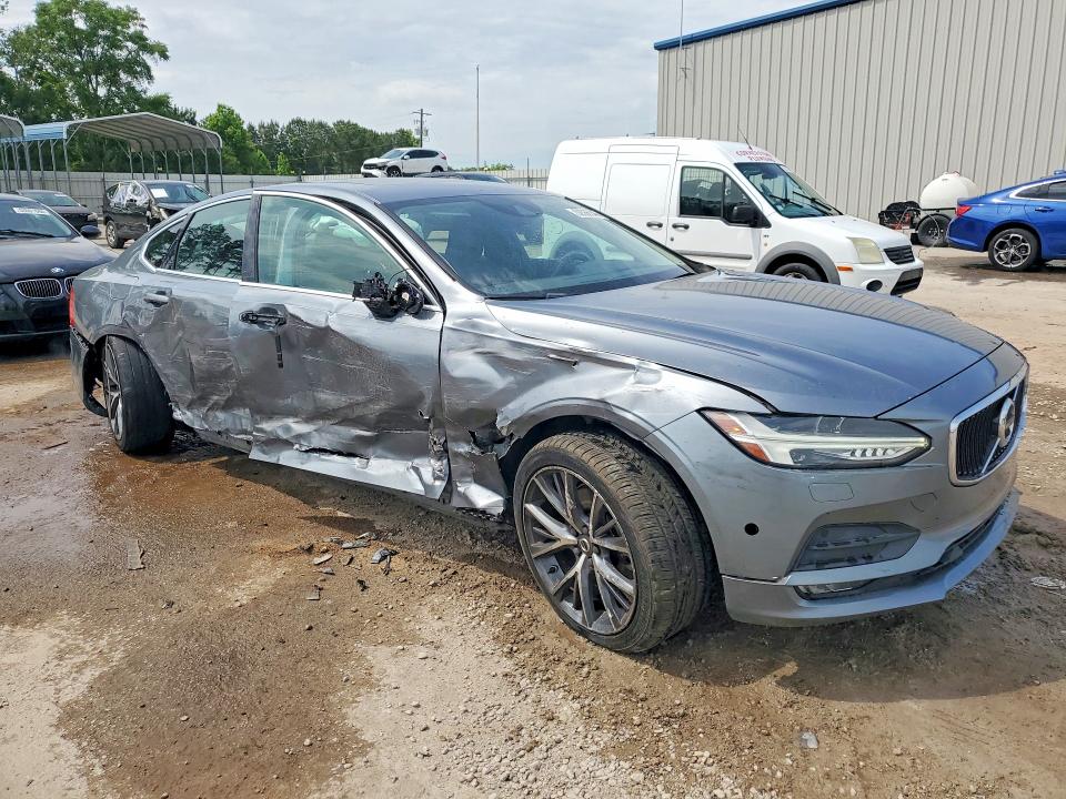 2018 Volvo S90 VIN LVY982MKXJP004968 COPART salvage auction — SIDE, Sc - Cert Of Title-Salvage, sold $2,500 on 2026-07-06 (photo 4)