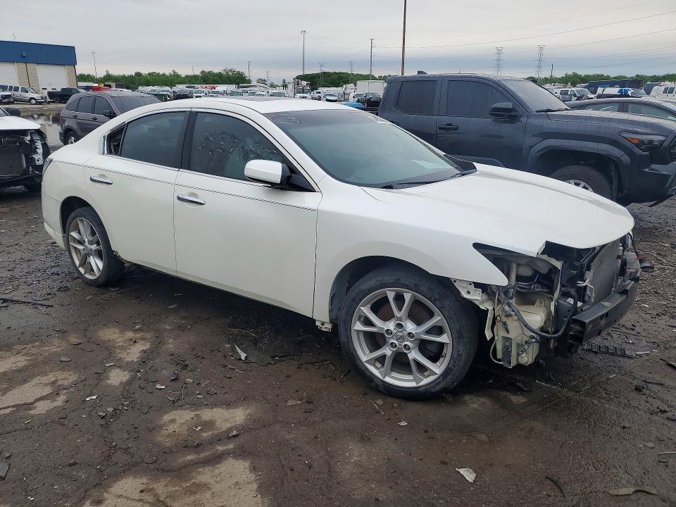 2013 Nissan Maxima VIN 1N4AA5AP8DC843657 COPART salvage auction — FRONT END, MI - CERT OF TITLE-SALVAGE VEHICLE, sold $600 on 2026-07-02 (photo 4)