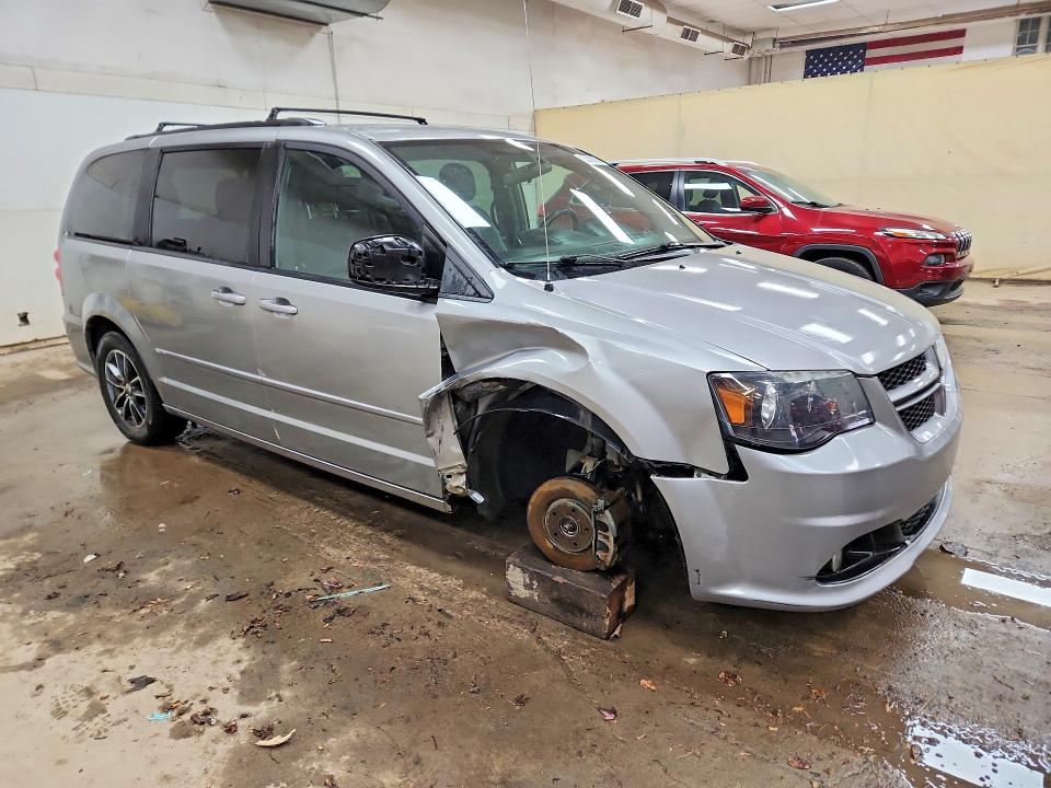 2016 Dodge Grand caravan VIN 2C4RDGEG8GR274251 COPART salvage auction — FRONT END, MI - CERTIFICATE OF TITLE, sold $725 on 2026-07-22 (photo 4)