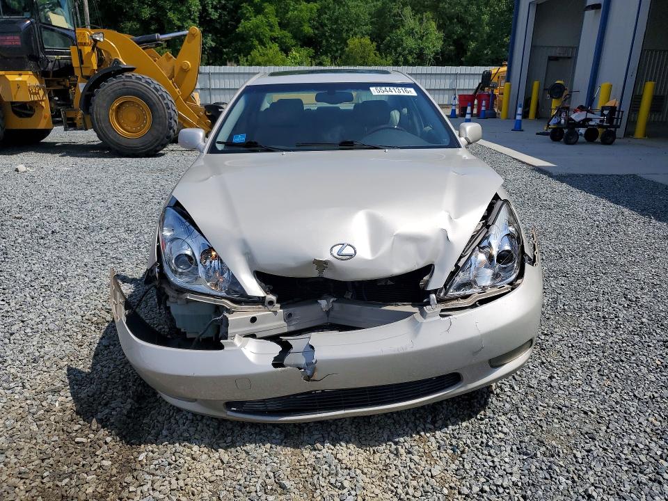 2004 Lexus ES VIN JTHBA30G145047260 COPART salvage auction — FRONT END, Nc - Salvage Certificate Of Title, sold $575 on 2026-07-02 (photo 5)