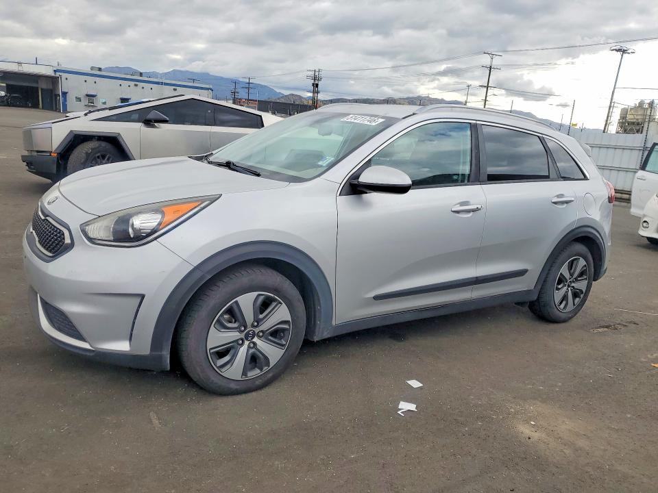 2017 Kia Niro VIN KNDCB3LC0H5044920 COPART salvage auction — MINOR DENT/SCRATCHES, Ca - Dis/Dlr/Exp Only Clean Title, sold $1,450 on 2026-07-15 (photo 1)