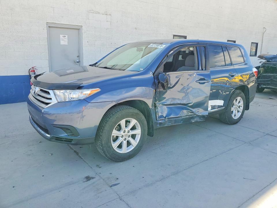 2013 Toyota Highlander VIN 5TDBK3EH9DS215916 COPART salvage auction — SIDE, Ut - Salvage Certificate, sold $2,950 on 2026-07-20 (photo 1)