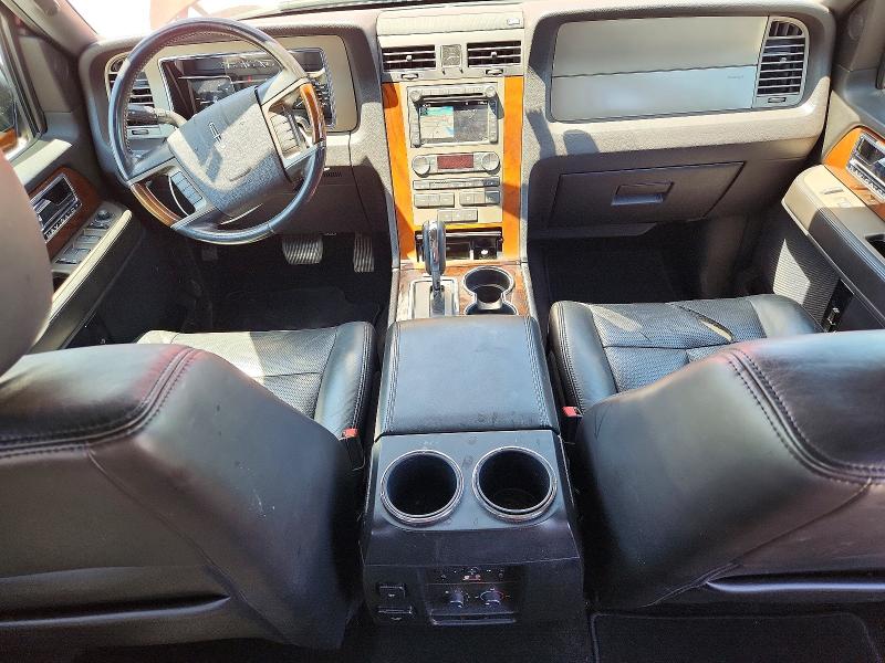 2013 Lincoln Navigator VIN 5LMJJ3J58DEL09052 COPART salvage auction — REAR END, CO - PUBLIC - SALVAGE TITLE, sold $1,150 on 2026-07-09 (photo 8)
