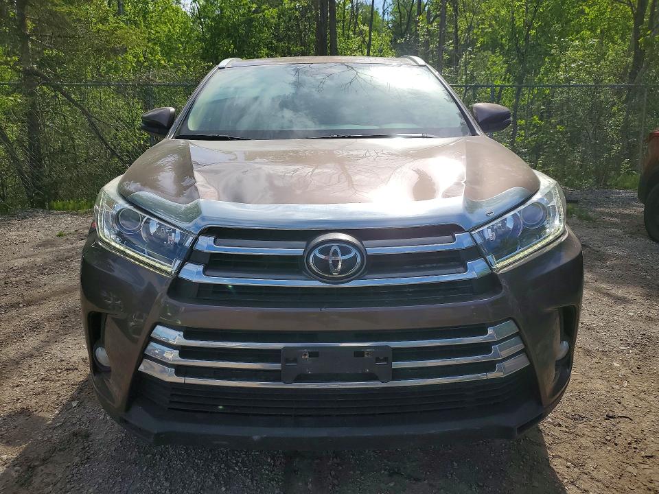 2017 Toyota Highlander VIN 5TDJZRFH6HS442110 COPART salvage auction — SIDE, ON - PERMIT NO BRAND - UNFIT, sold $14,200 on 2026-07-14 (photo 5)