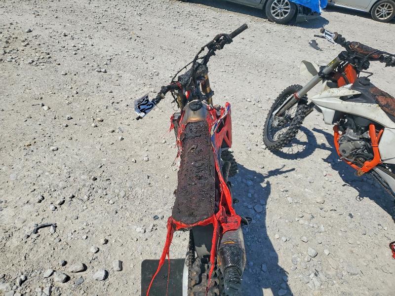 2022 Honda Crf250 VIN JH2ME1231NK402726 COPART salvage auction — BURN, Mi - Certificate Of Title, sold $1,800 on 2026-07-30 (photo 6)