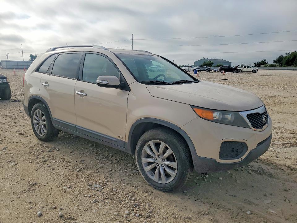 2011 Kia Sorento VIN 5XYKTDA26BG068842 COPART salvage auction — NORMAL WEAR, Tx - Storage Lien Papers (P), sold $1,550 on 2026-07-30 (photo 4)