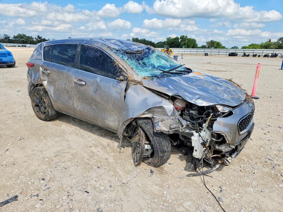 2022 Kia Sportage VIN KNDPM3AC5N7958546 COPART salvage auction — ROLLOVER, Tx - Salvage Vehicle Title, sold $1,300 on 2026-07-16 (photo 4)