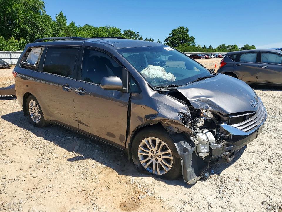 2017 Toyota Sienna VIN 5TDYZ3DCXHS836521 COPART salvage auction — FRONT END, Nc - Salvage Certificate Of Title, sold $3,050 on 2026-07-20 (photo 4)