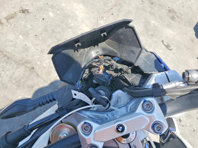2023 BMW G 310 VIN WB30G4302PRA42214 COPART salvage auction — FRONT END, Ca - Salvage Certificate, sold $3,800 on 2026-07-20 (photo 7)