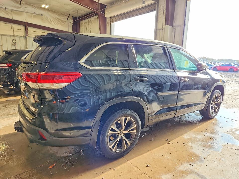 2017 Toyota VIN 5TDBZRFH5HS394085 COPART salvage auction — HAIL, Wi - Junked Vehicle Bill Of Sale, sold $5,500 on 2026-07-06 (photo 3)