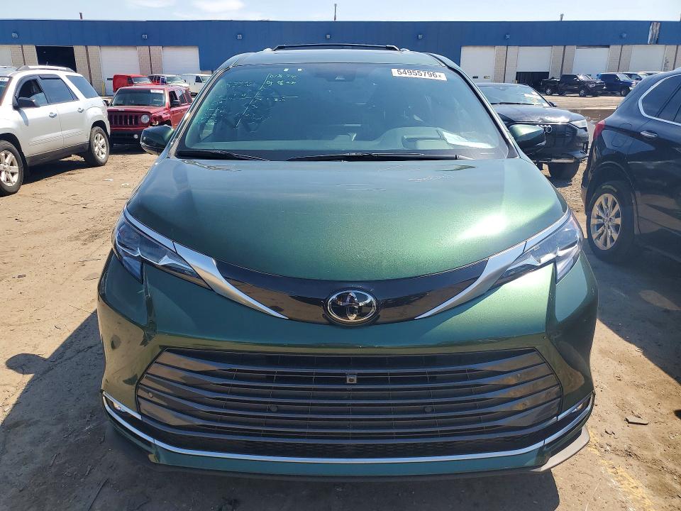 2026 Toyota Sienna VIN 5TDESKFC9TS239674 COPART salvage auction — REAR END, MI - CERTIFICATE OF TITLE, sold $33,250 on 2026-07-02 (photo 5)