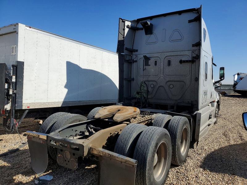 2020 Freightliner Cascadia 126 VIN 3AKJHHDR8LSMF1595 COPART salvage auction — MECHANICAL, CA - CERTIFICATE OF TITLE, sold $10,300 on 2026-07-07 (photo 4)