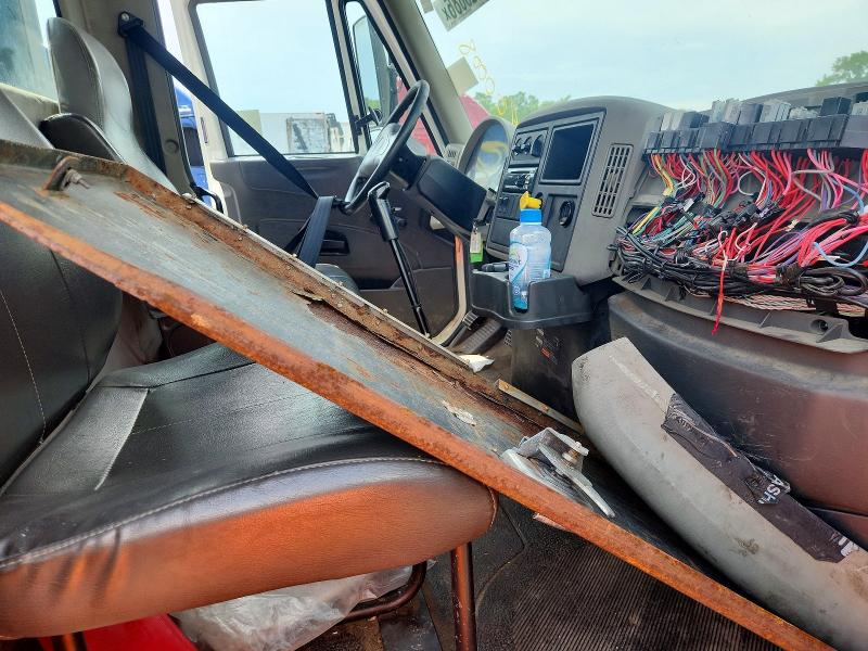 2016 International VIN 1HTWGSTT7GH079902 COPART salvage auction — MINOR DENT/SCRATCHES, Il - Certificate Of Title (P), sold $17,300 on 2026-07-29 (photo 5)