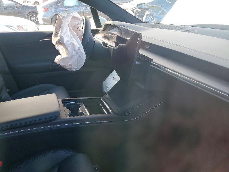 2025 Tesla Model x VIN 7SAXCDE59SF461397 COPART salvage auction — FRONT END, Mi - Certificate Of Title, sold $900 on 2026-07-31 (photo 9)