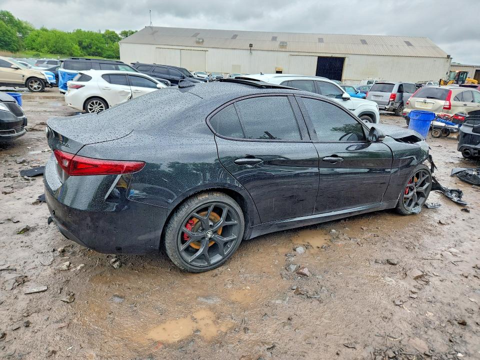 2020 Alfa romeo Giulia VIN ZARFANAN1L7635163 COPART salvage auction — FRONT END, Pa - Certificate Of Salvage, sold $1,850 on 2026-07-20 (photo 3)