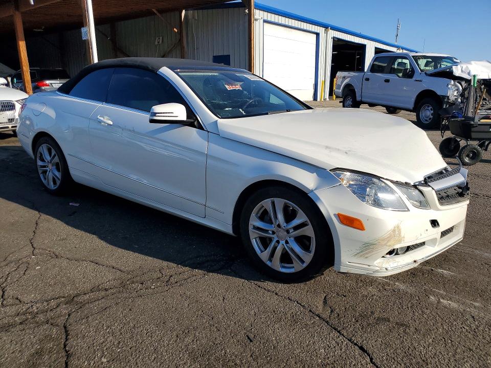 2011 Mercedes-benz E-klasse VIN WDDKK5GF3BF060046 COPART salvage auction — FRONT END, Co - Public - Salvage Title, sold $775 on 2026-08-11 (photo 4)