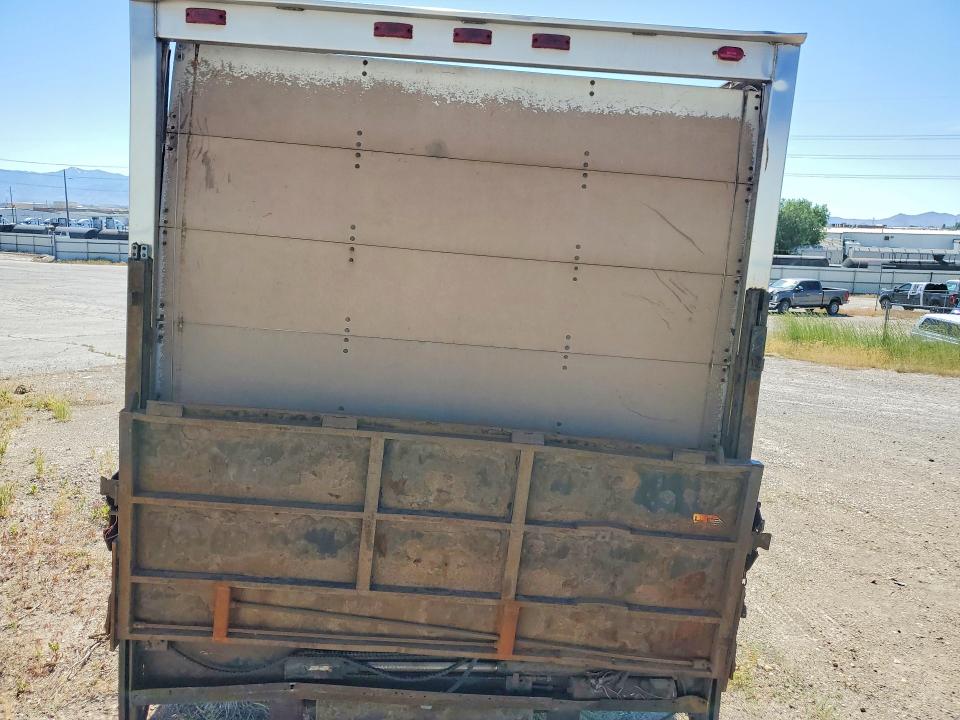 2005 Hino 268 VIN JHBNE8JT051S11528 COPART salvage auction — ROLLOVER, UT - SALVAGE CERTIFICATE, sold $500 on 2026-07-20 (photo 6)
