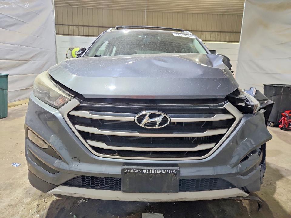 2017 Hyundai Tucson VIN KM8J3CA2XHU326627 COPART salvage auction — FRONT END, NH - CERT OF TITLE-SALVAGE, sold $1,850 on 2026-07-02 (photo 5)