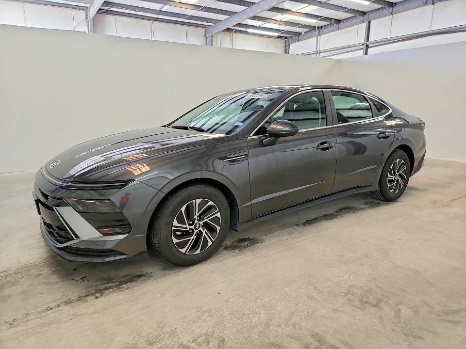 2026 Hyundai Sonata hybrid VIN KMHL24JJ9TA161124 — COPART salvage auction photo