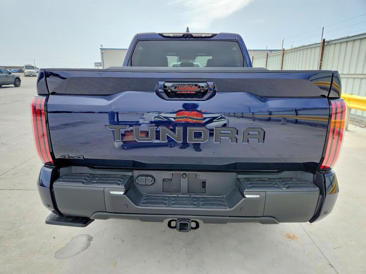 2026 Toyota Tundra VIN 5TFWA5DB6TX369182 COPART salvage auction — Front End, TX - SALVAGE VEHICLE TITLE, sold $30,750 on 2026-06-30 (photo 6)