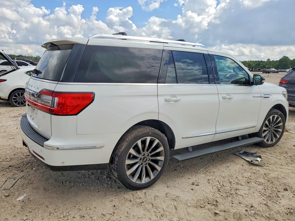 2021 Lincoln Navigator VIN 5LMJJ2LT8MEL18419 COPART salvage auction — FRONT END, TX - SALVAGE VEHICLE TITLE, sold $12,000 on 2026-09-15 (photo 3)