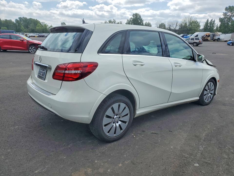 2016 Mercedes-benz B-klasse VIN WDDVP9ABXGJ010650 COPART salvage auction — FRONT END, Or - Salvage Title Certificate, sold $1,150 on 2026-07-27 (photo 3)