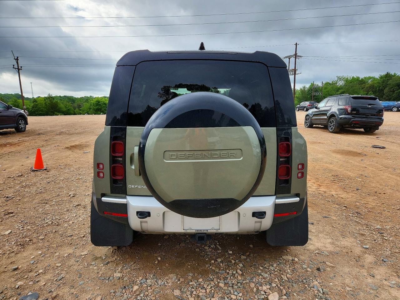 2025 Land Rover Defender VIN SALEJ7EX1S2404054 COPART salvage auction — Front End, NC - SALVAGE CERTIFICATE OF TITLE, sold $32,250 on 2026-07-06 (photo 6)