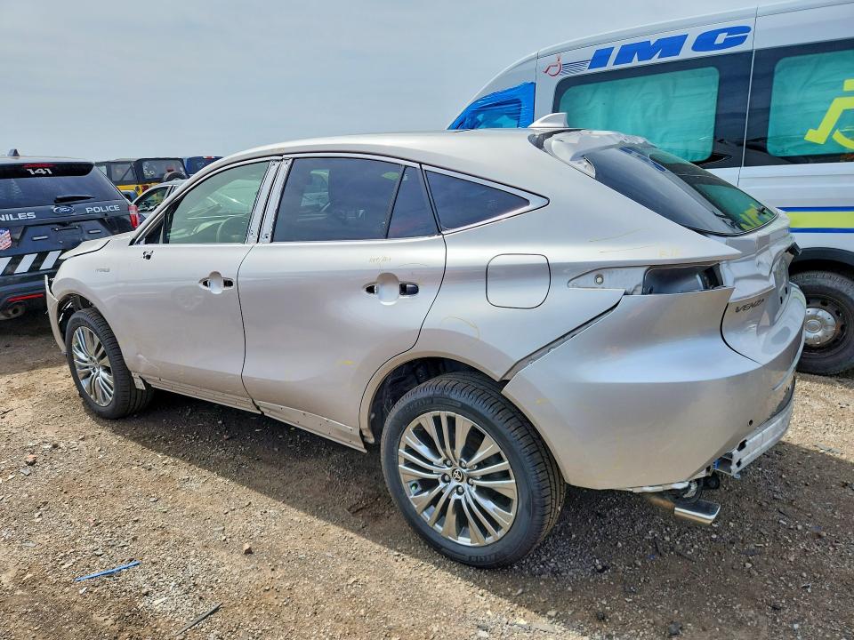 2021 Toyota Venza VIN JTEAAAAH4MJ047961 COPART salvage auction — FRONT END, Il - Salvage Certificate, sold $11,000 on 2026-07-09 (photo 2)