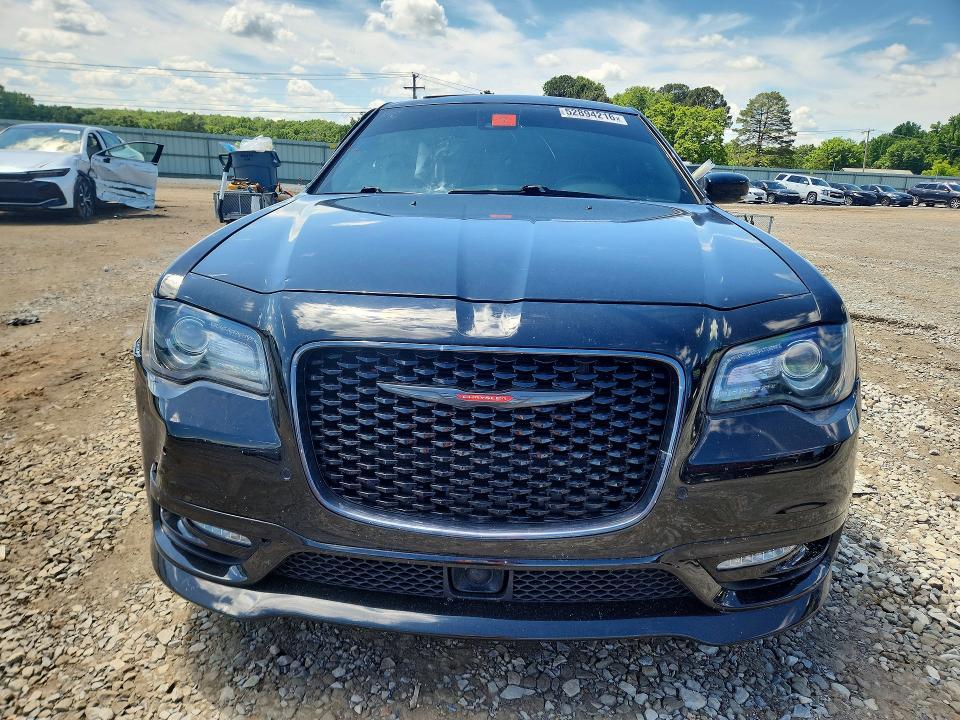2022 Chrysler 300 VIN 2C3CCABT5NH180696 COPART salvage auction — SIDE, Ar - Cert Of Title-Salvage, sold $7,400 on 2026-07-08 (photo 5)