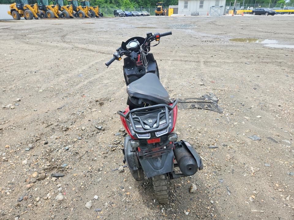 2025 Scooter Zhilong frigo VIN HZ2TCDMD5S1000843 COPART salvage auction — VANDALISM, MD - CERT OF SALVAGE > 75% DAMAGE, sold $125 on 2026-07-09 (photo 4)