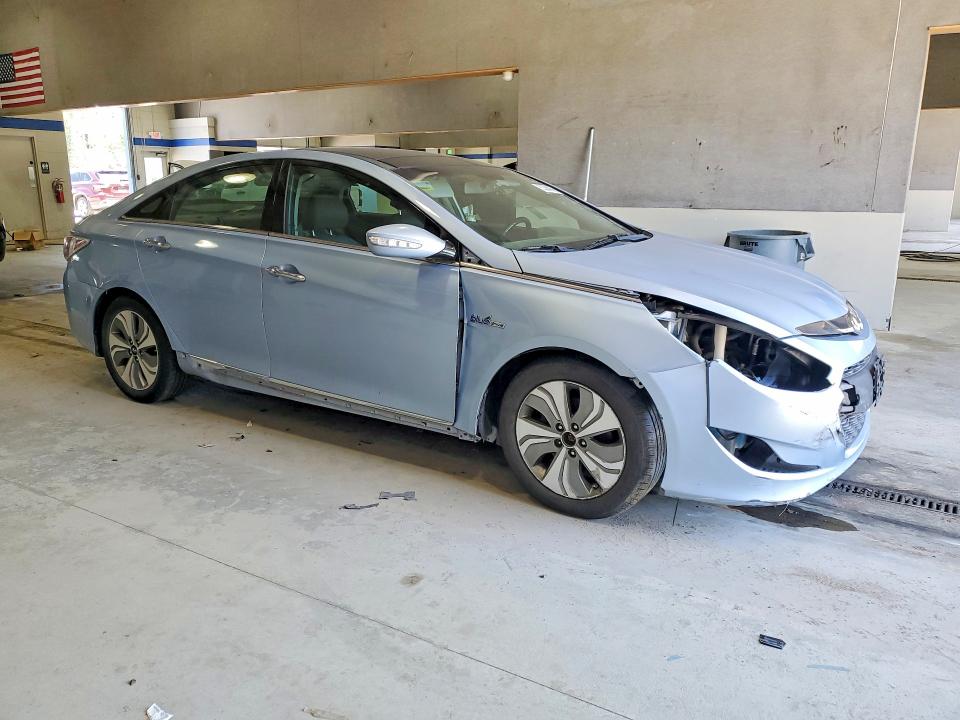 2014 Hyundai VIN KMHEC4A43EA109491 COPART salvage auction — FRONT END, Wv - Certificate Of Title, sold $1,800 on 2026-07-27 (photo 4)