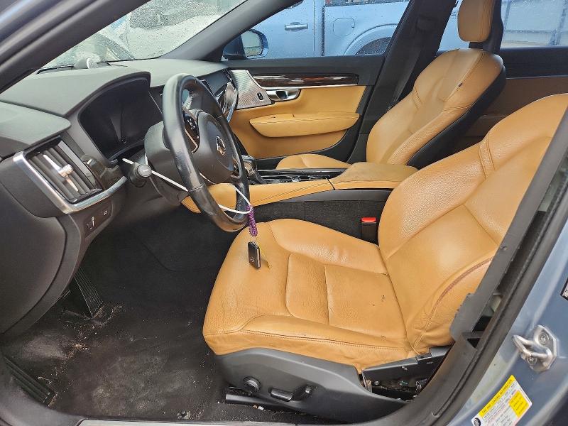 2018 Volvo S90 VIN LVY982MK2JP037592 COPART salvage auction — UNDERCARRIAGE, Tx - Salvage Vehicle Title, sold $3,500 on 2026-07-17 (photo 7)