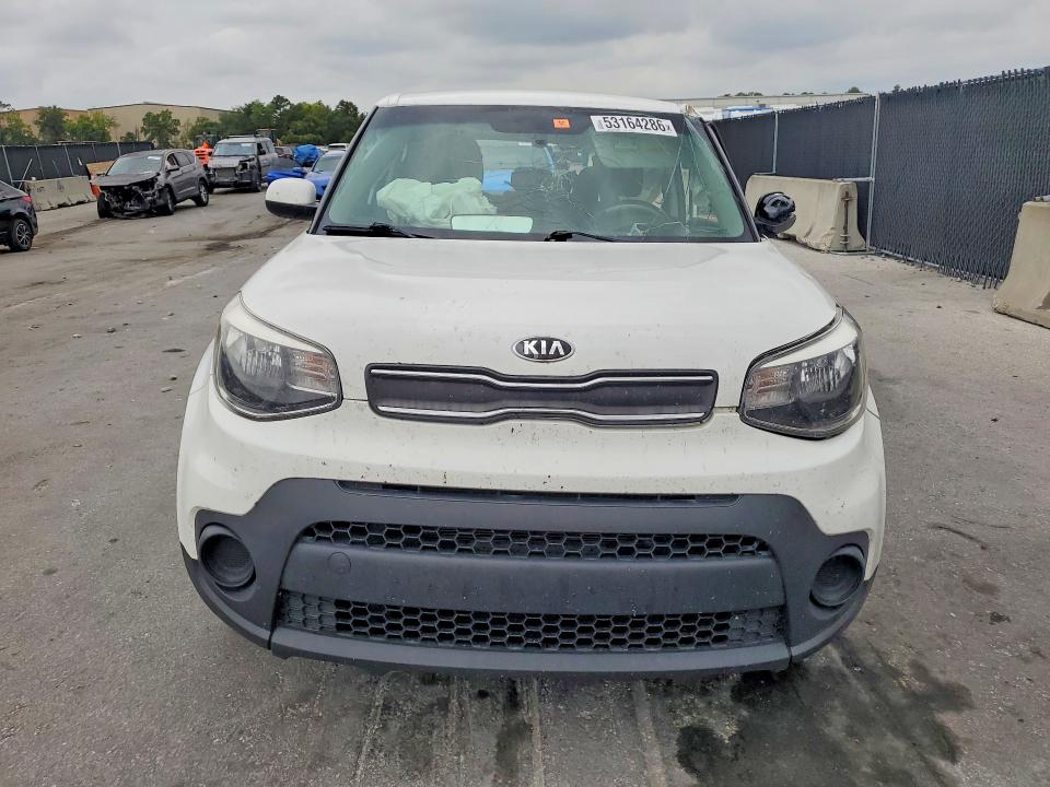 2018 Kia Soul VIN KNDJN2A28J7907508 COPART salvage auction — SIDE, Fl - Cert Of Title Slvg Rebuildable, sold $15 on 2026-07-21 (photo 5)
