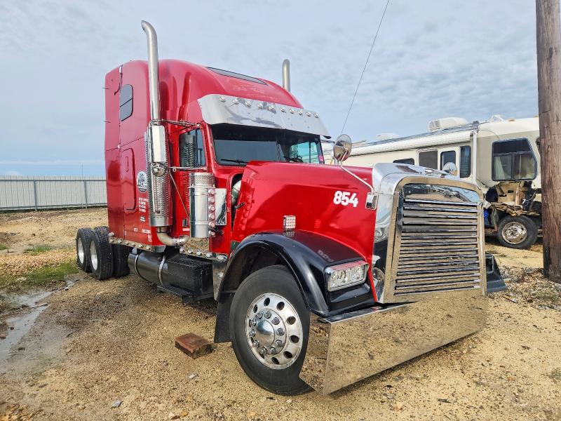 2002 Freightliner Fld120 VIN 1FUJAHCG72LG28854 COPART salvage auction — SIDE, TX - SALVAGE VEHICLE TITLE, sold $11,800 on 2026-07-16 (photo 1)