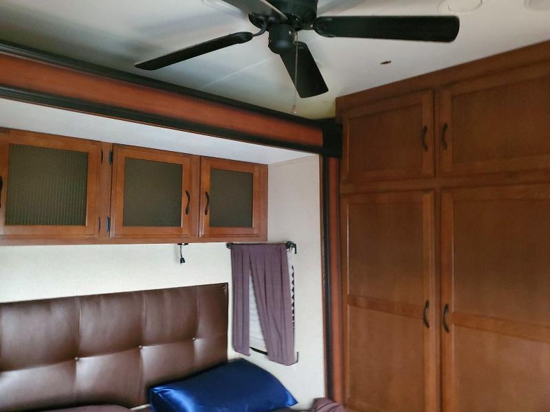 2016 Jayco Flight VIN 1UJBJ0BV0G11J0114 COPART salvage auction — VANDALISM, IL - SALVAGE CERTIFICATE, sold $7,200 on 2026-08-11 (photo 8)