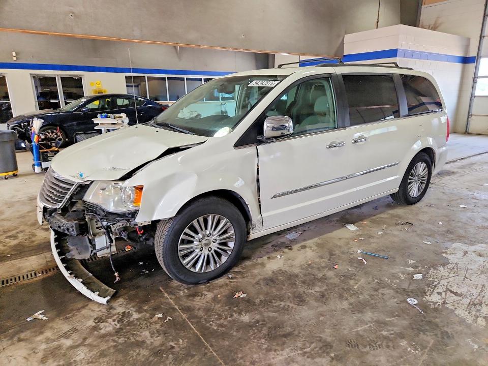 2013 Chrysler VIN 2C4RC1CG3DR723012 COPART salvage auction — FRONT END, VA - CERT OF TITLE - SALVAGE, sold $825 on 2026-07-02 (photo 1)