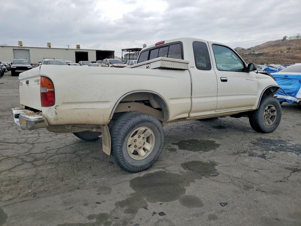 2000 Toyota Tacoma VIN 5TEWM72N7YZ698683 COPART salvage auction — FRONT END, Ca - Salvage Certificate, sold $1,400 on 2026-07-13 (photo 3)