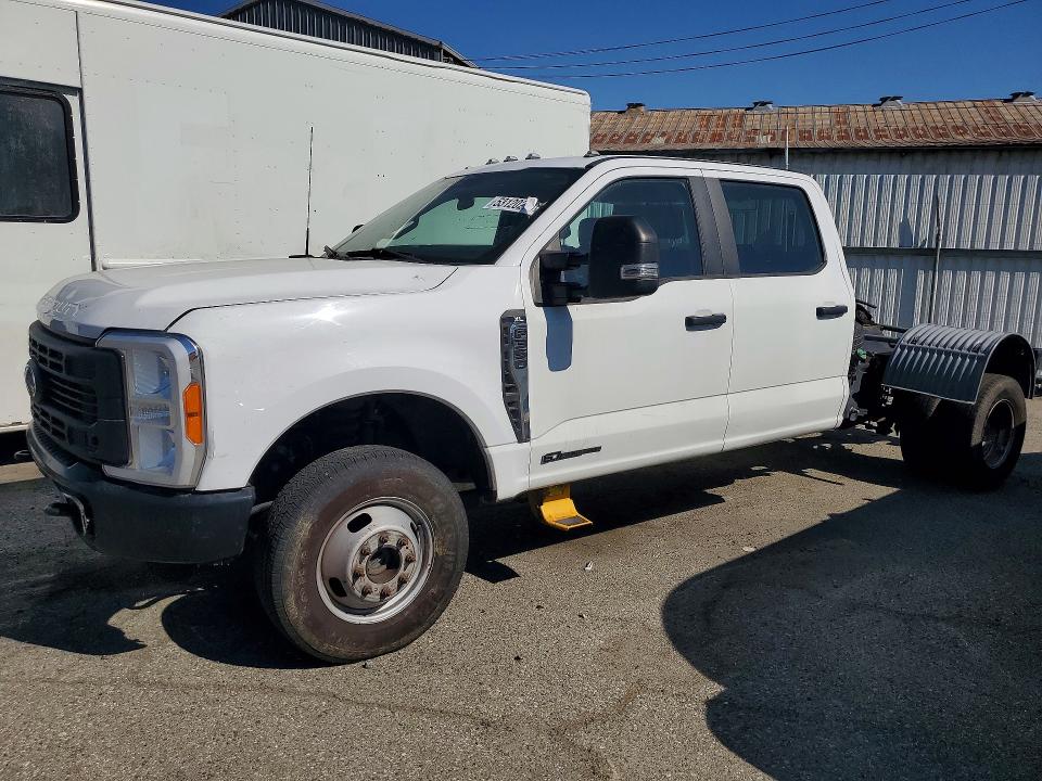 2023 Ford F-350 super duty VIN 1FT8W3DT5PEC22151 — COPART salvage auction photo