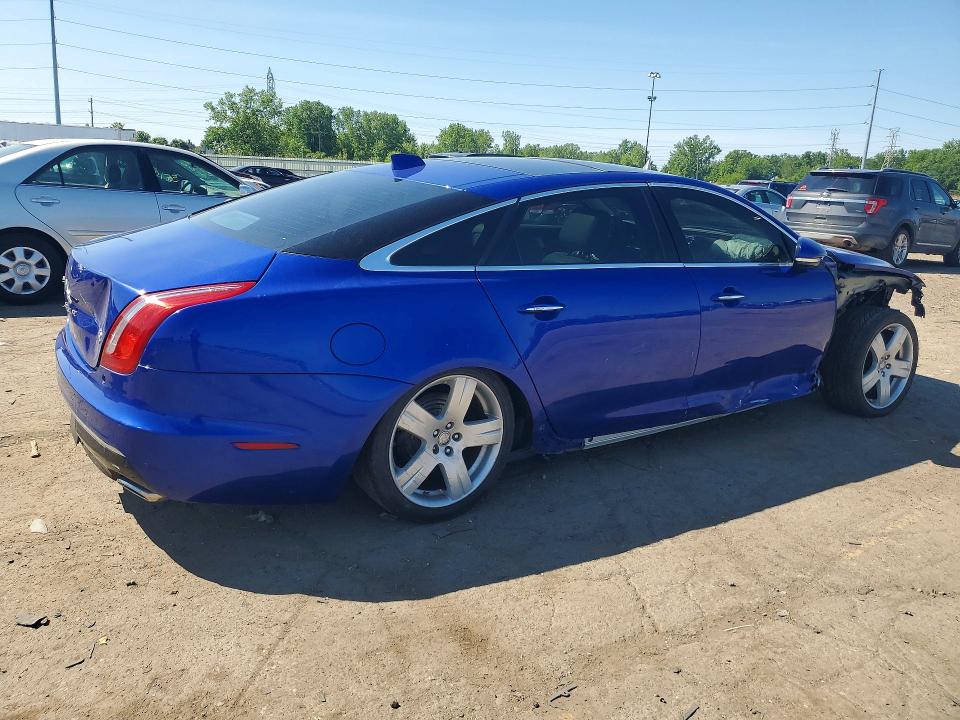 2017 Jaguar Xj series VIN SAJWJ2GD1H8W06076 COPART salvage auction — FRONT END, WV - SALVAGE CERTIFICATE, sold $1,500 on 2026-07-02 (photo 3)