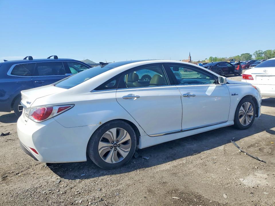 2015 Hyundai Sonata VIN KMHEC4A4XFA120988 COPART salvage auction — UNDERCARRIAGE, In - Certificate Of Title, sold $375 on 2026-07-13 (photo 3)