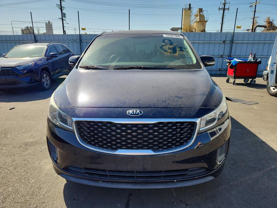 2017 Kia SEDONA VIN KNDMB5C17H6246758 COPART salvage auction — MINOR DENT/SCRATCHES, Ca - Dis/Dlr/Exp Only Clean Title (P), sold $1,450 on 2026-07-16 (photo 5)