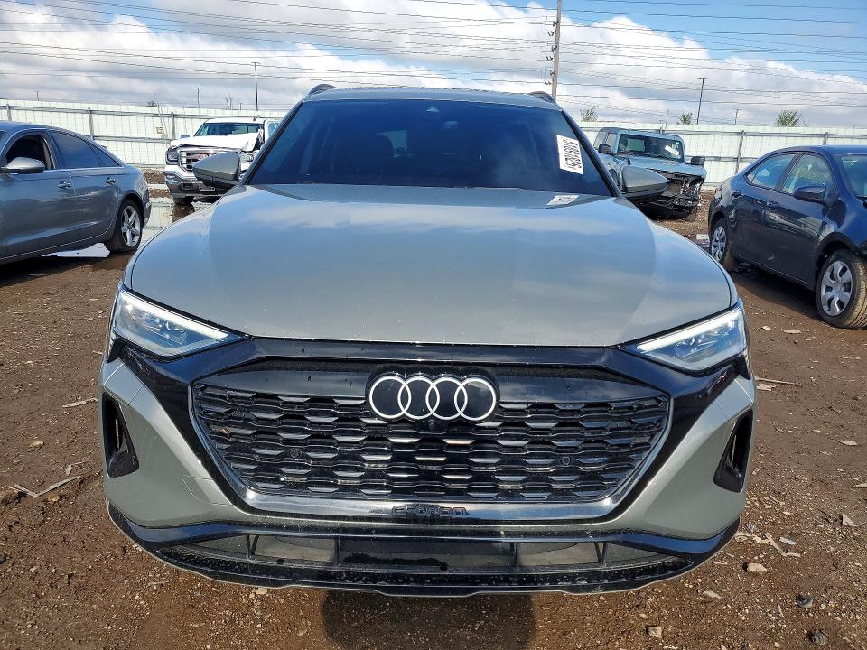 2024 Audi VIN WA16AAGE8RB053054 COPART salvage auction — WATER/FLOOD, Il - Salvage Cert-Flood, sold $2,300 on 2026-07-21 (photo 5)
