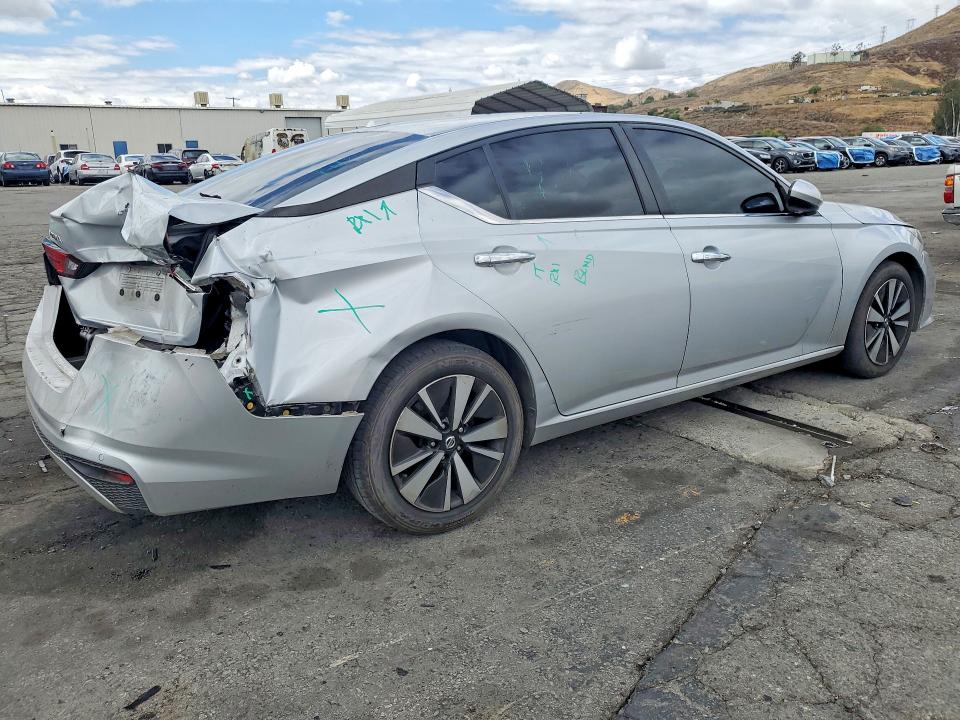 2021 Nissan VIN 1N4BL4DV2MN342268 COPART salvage auction — REAR END, CA - SALVAGE CERTIFICATE, sold $3,400 on 2026-07-02 (photo 3)