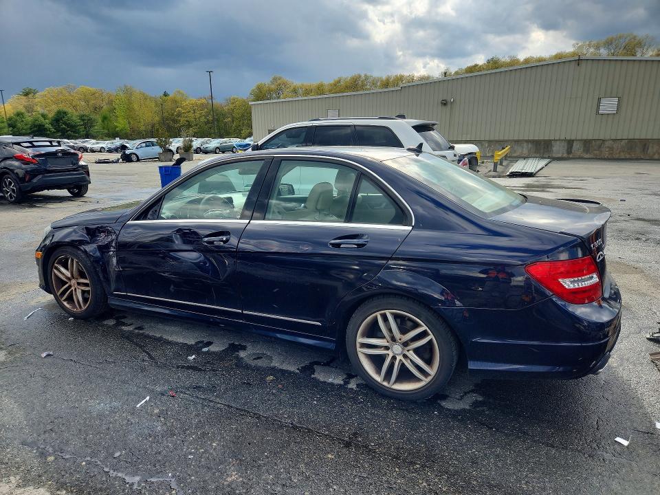 2012 Mercedes-benz C-klasse VIN WDDGF8BB8CR208790 COPART salvage auction — FRONT END, Ri - Salvage Certificate Of Title, sold $1,350 on 2026-08-04 (photo 2)